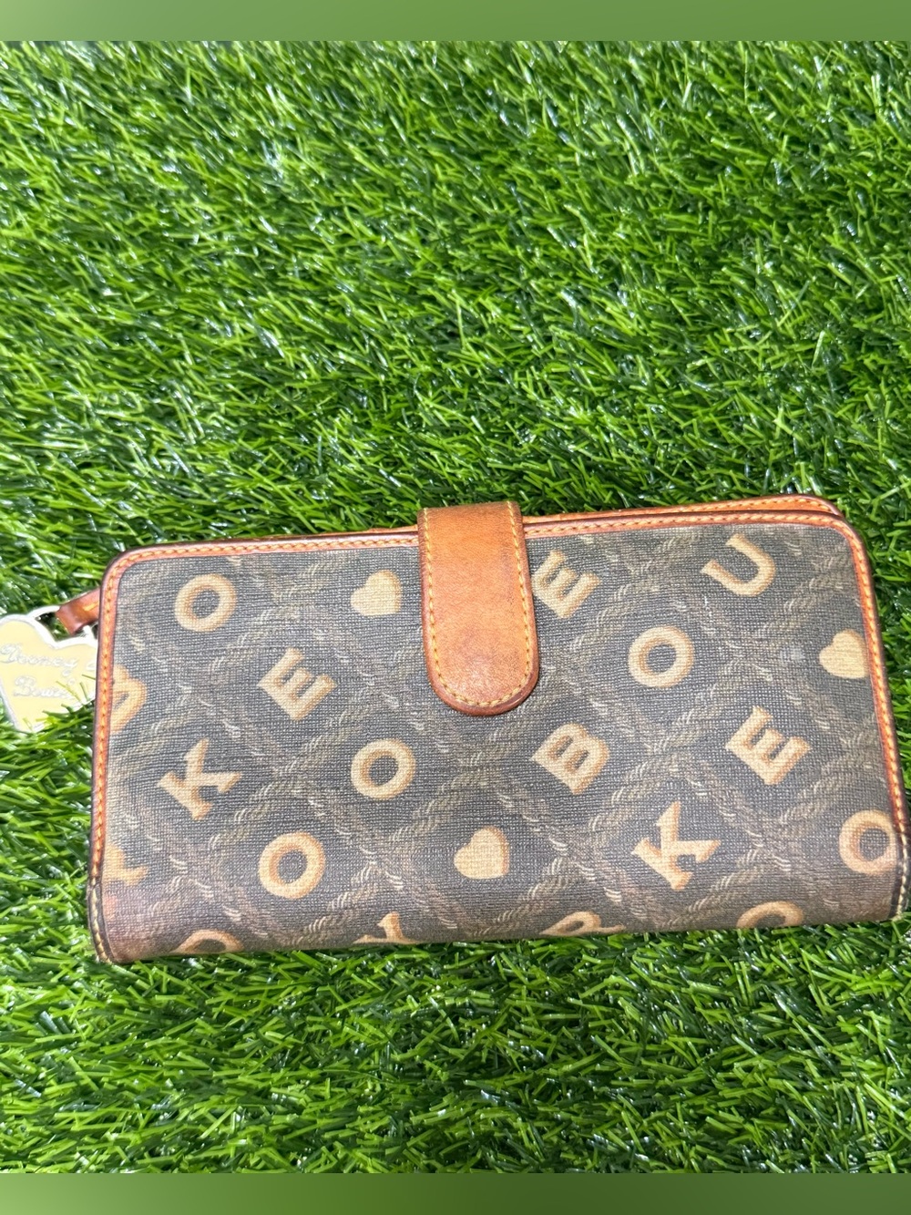 Dooney & Bourke Zip-Around Wallet Brown/Tan Logo Heart Pattern w/ Zipper